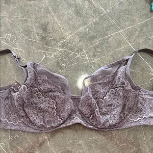Victoria’s Secret Elegant Lace Underwire Bra in Gray